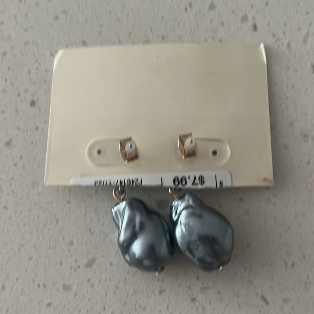 Earrings - Picture 2 of 2
